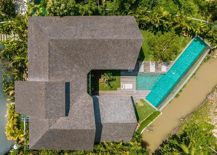 Villa Kauh - Luxury Tropical 5br Close To Pererenan