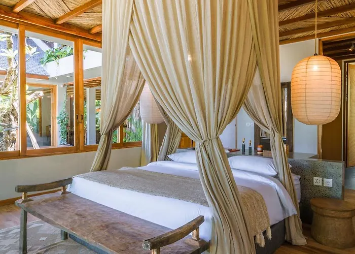 Kauh - Luxury Tropical 5br Close To Pererenan Villa Canggu (Bali)