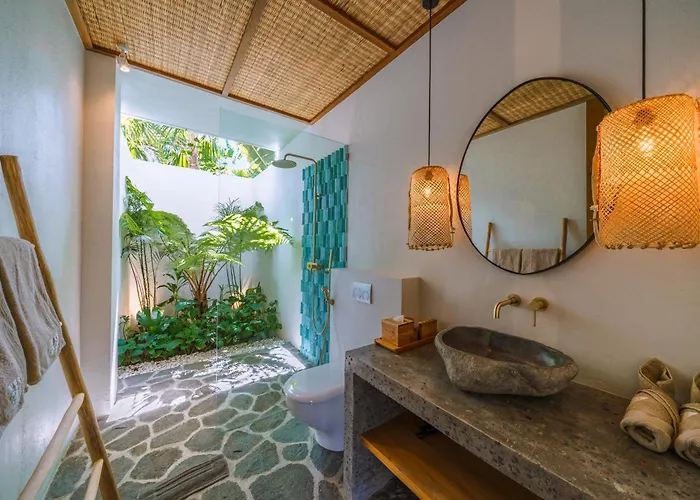 Villa Kauh - Luxury Tropical 5br Close To Pererenan Canggu (Bali)