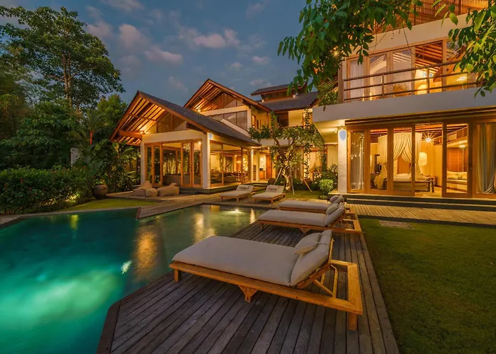 Kauh - Luxury Tropical 5br Close To Pererenan *