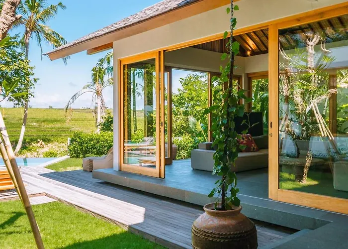 Kauh - Luxury Tropical 5br Close To Pererenan Villa Canggu (Bali)