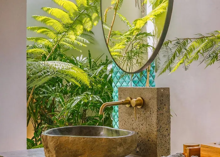 Kauh - Luxury Tropical 5br Close To Pererenan * Canggu (Bali)