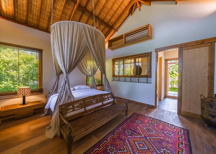 Kauh - Luxury Tropical 5br Close To Pererenan Villa Canggu (Bali)