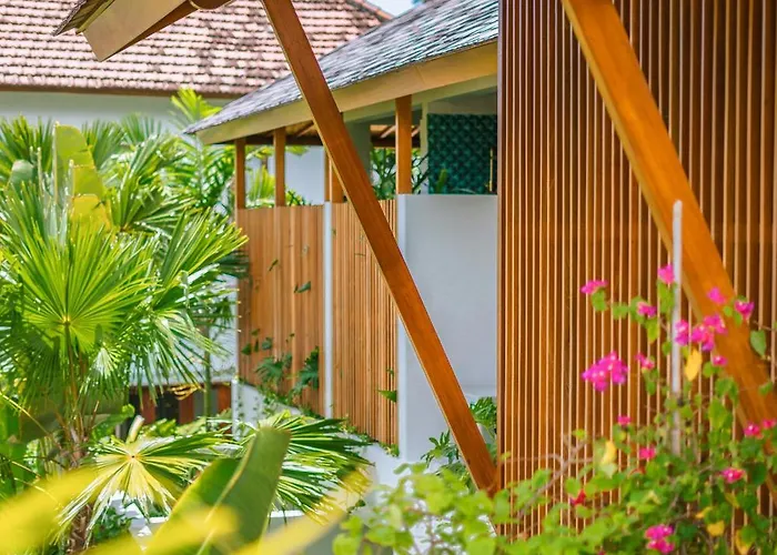 Villa Kauh - Luxury Tropical 5br Close To Pererenan Canggu (Bali)