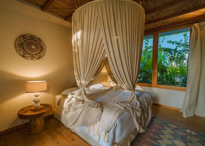 Kauh - Luxury Tropical 5br Close To Pererenan * Canggu (Bali)