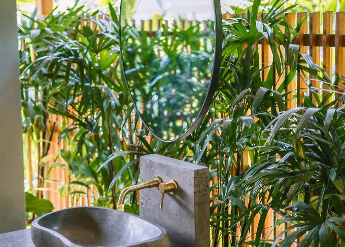 Kauh - Luxury Tropical 5br Close To Pererenan * Canggu (Bali)