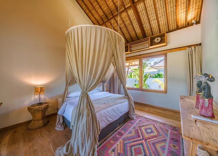 Kauh - Luxury Tropical 5br Close To Pererenan Canggu (Bali)